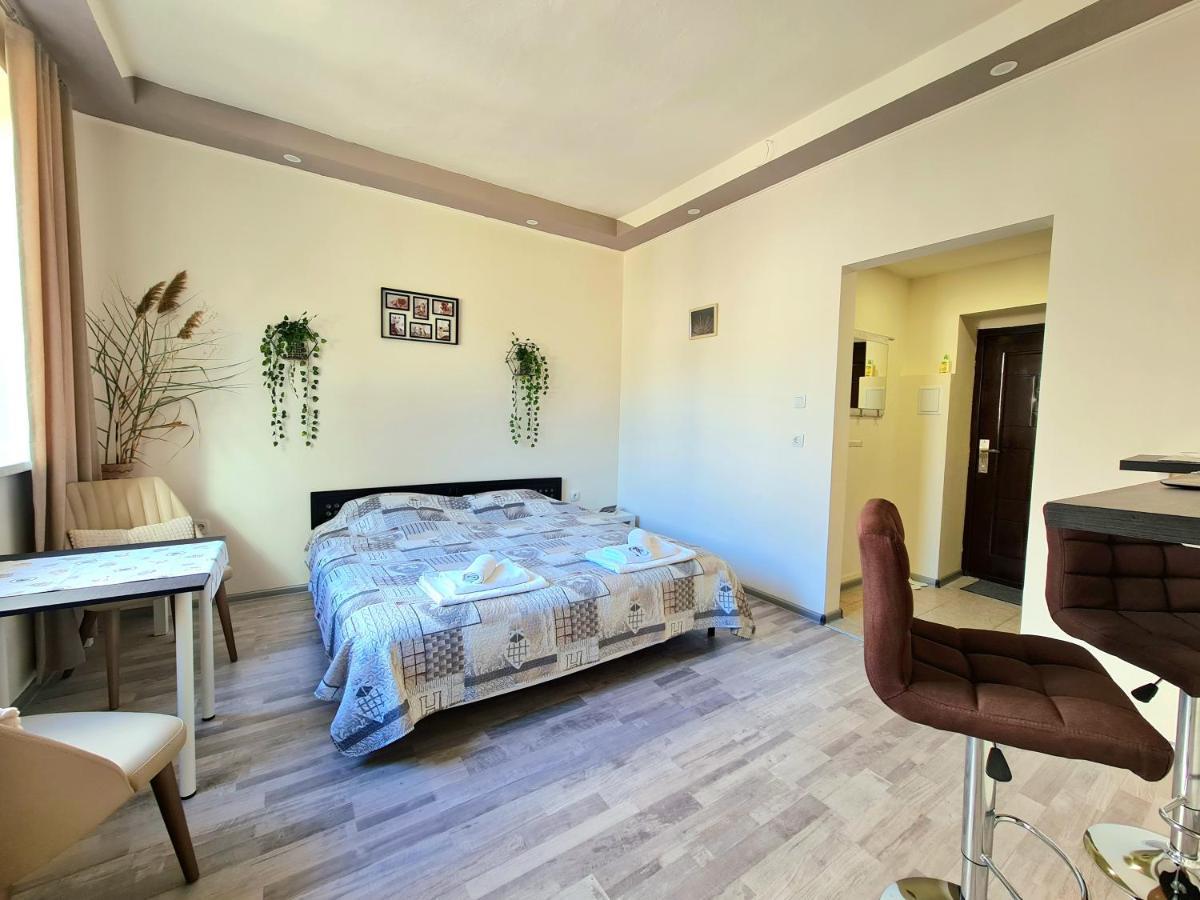 Apartament Студио В Центъра На Бургас Zewnętrze zdjęcie